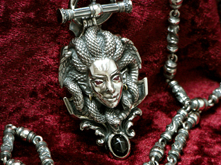 ギリシャ神話メドゥーサのネックレス Medusa