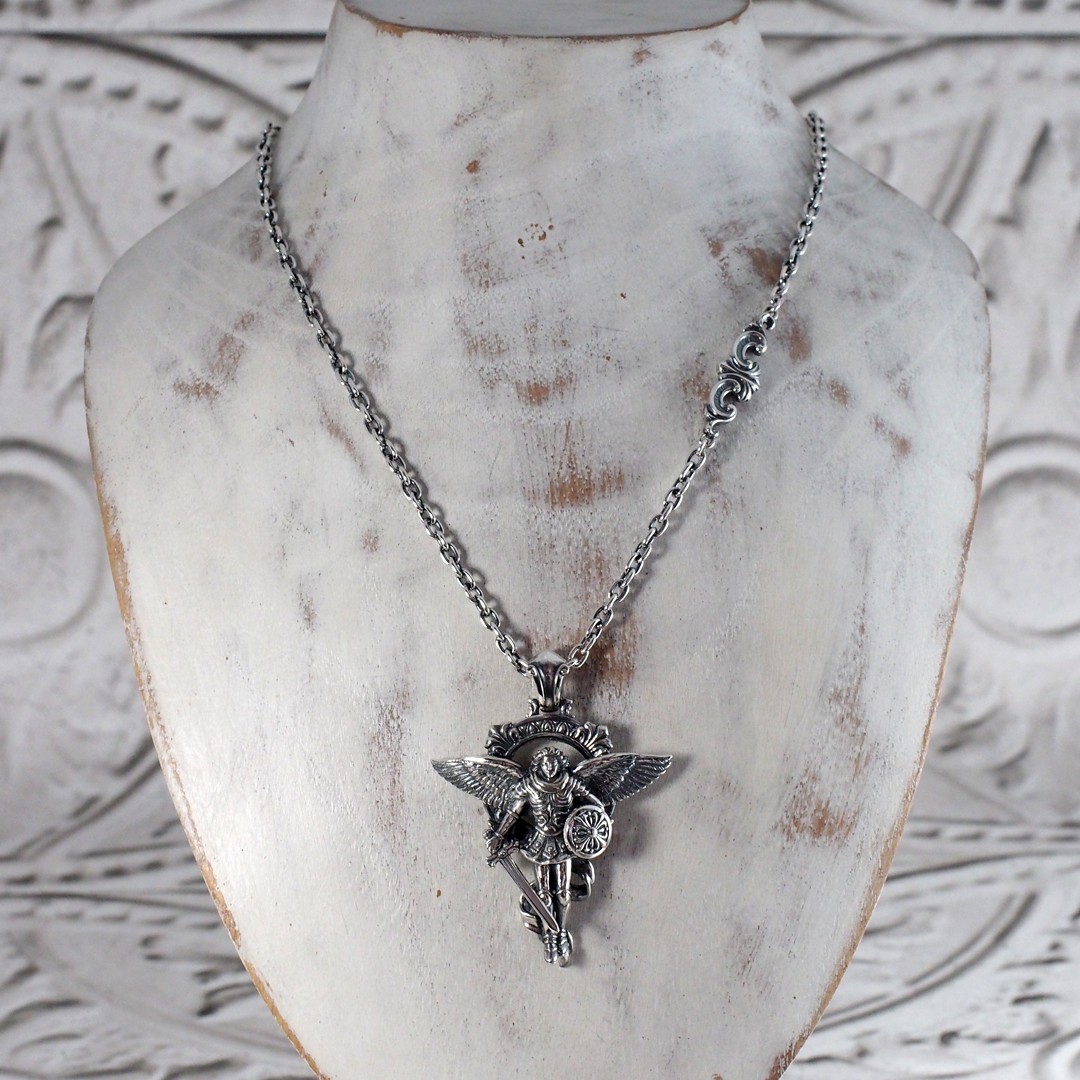 Michael｜ANGELS & DEMONS - Pendant - Collection｜Guardia