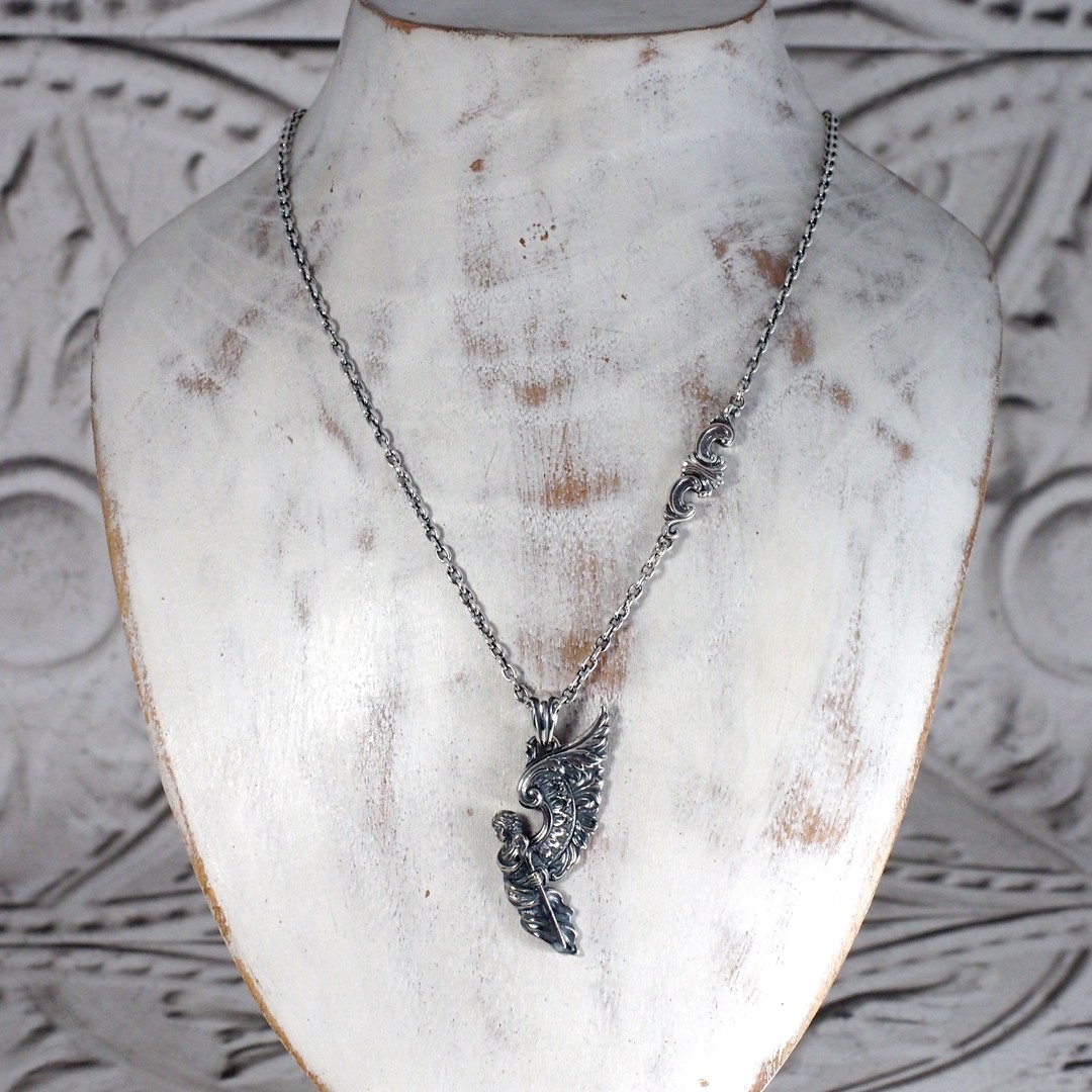 Raphael｜ANGELS & DEMONS - Pendant - Collection｜Guardia